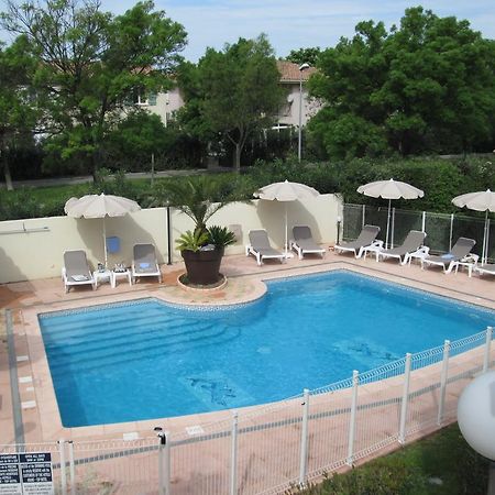 Top Motel Istres Buitenkant foto