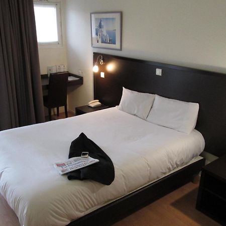Top Motel Istres Buitenkant foto